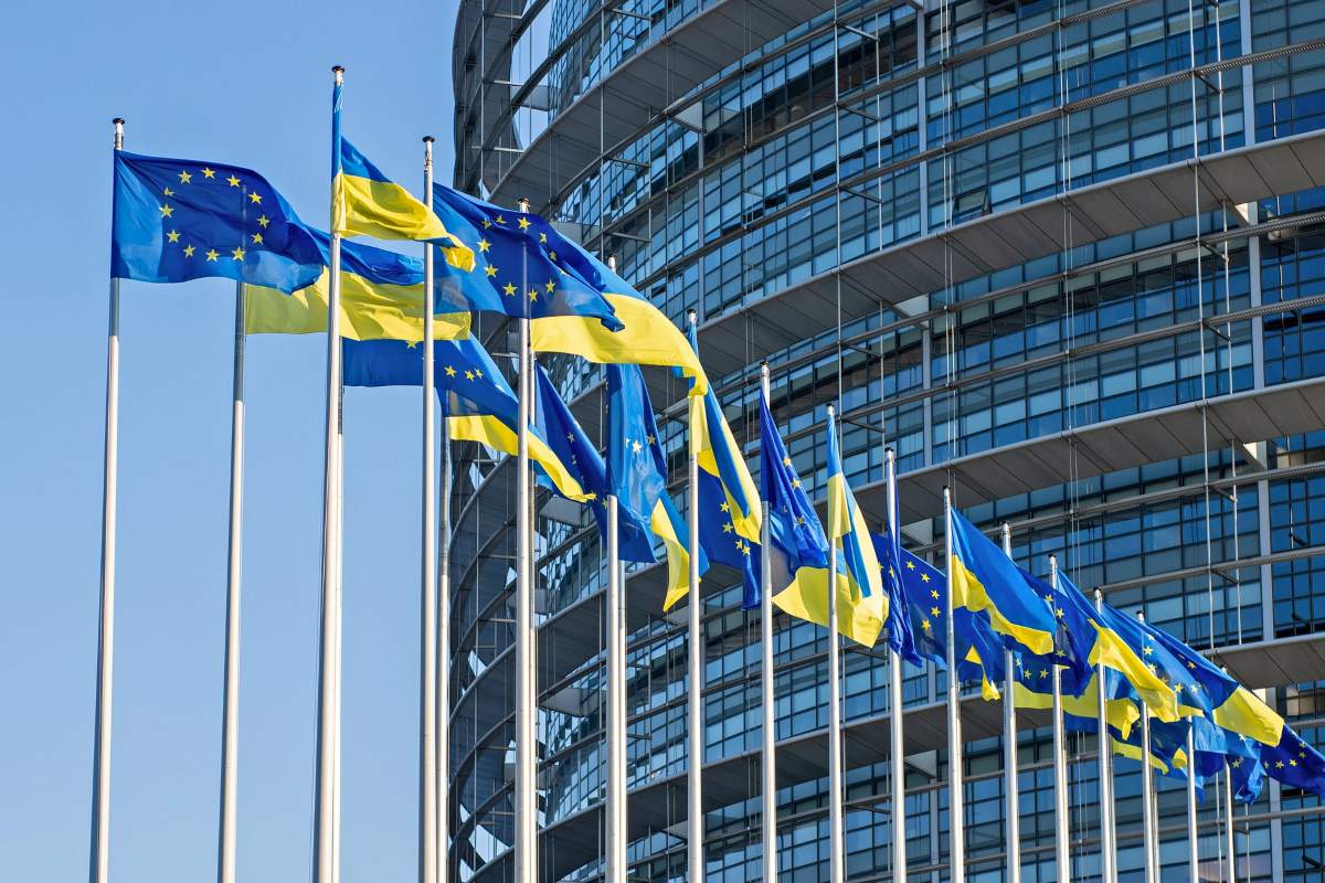 Unia Europejska rozpoczęła negocjacje akcesyjne z Ukrainą NCZAS INFO