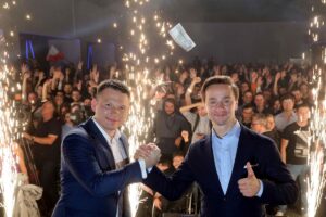 Liderzy Konfederacji Sławomir Mentzen (L) i Krzysztof Bosak (P) Źródło: PAP/Paweł Supernak