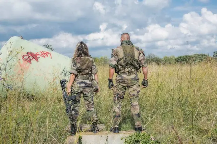 Ukrainka i Ukrainiec w armii