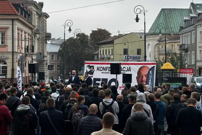 Sławomir Mentzen podczas spotkania w Lublinie, ostatniego dnia kampanii wyborczej.