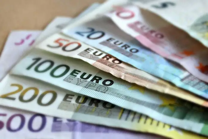 Euro. pieniądze. Unia Europejska