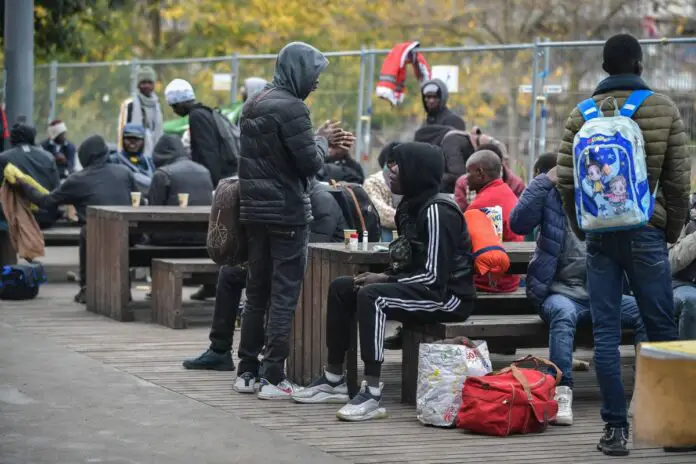 Imigranci we Francji. Zdjęcie ilustracyjne.