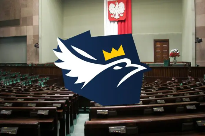 Logo Konfederacji na tle sali posiedzeń Sejmu.