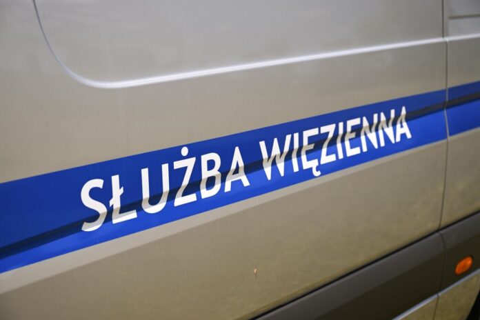 Służba więzienna.