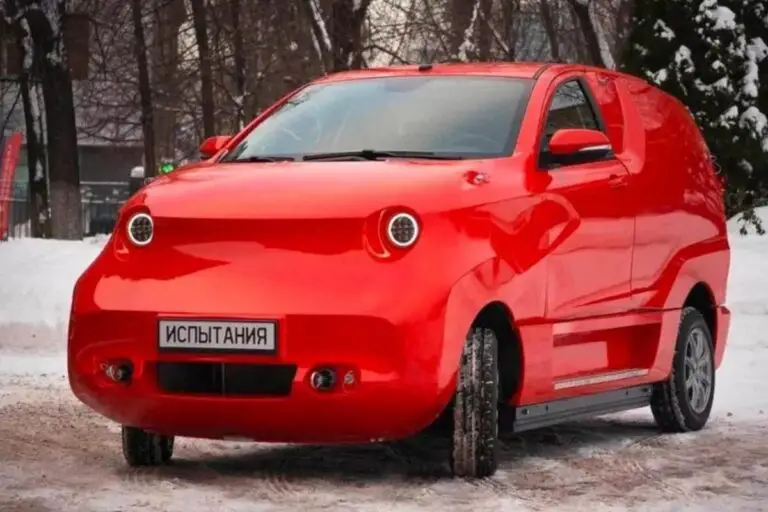 „Dziecko Kangoo i Babybela” – nowy rosyjski samochód elektryczny