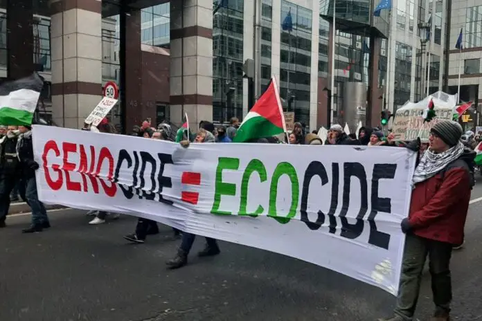 Reprezentacja pro-palestyńska na marszu dla klimatu w Brukseli Fot. ABP X