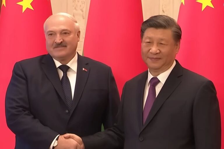 Aleksander Łukaszenka. Xi Jinping. Białoruś. Chiny.