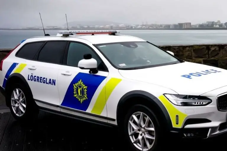 Policja. Islandia.