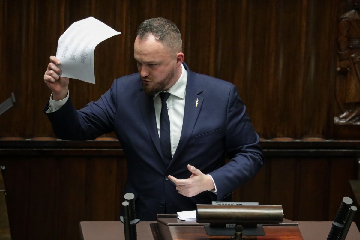 POPiSowa religia klimatyzmu. Tumanowicz przypomniał niewygodne FAKTY