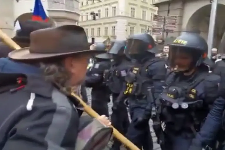 W Czechach także protesty rolników, ale i pomysł  na „inwestowanie” w Ukrainę [VIDEO]