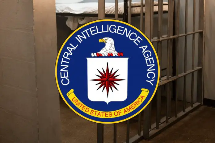 CIA. Logo. Więzienie.