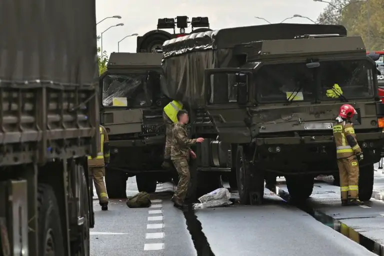 Zderzenie pojazdów wojskowych w Szczecinie.
