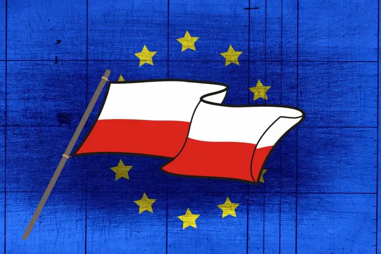 Flagi Polski oraz Unii Europejskiej.