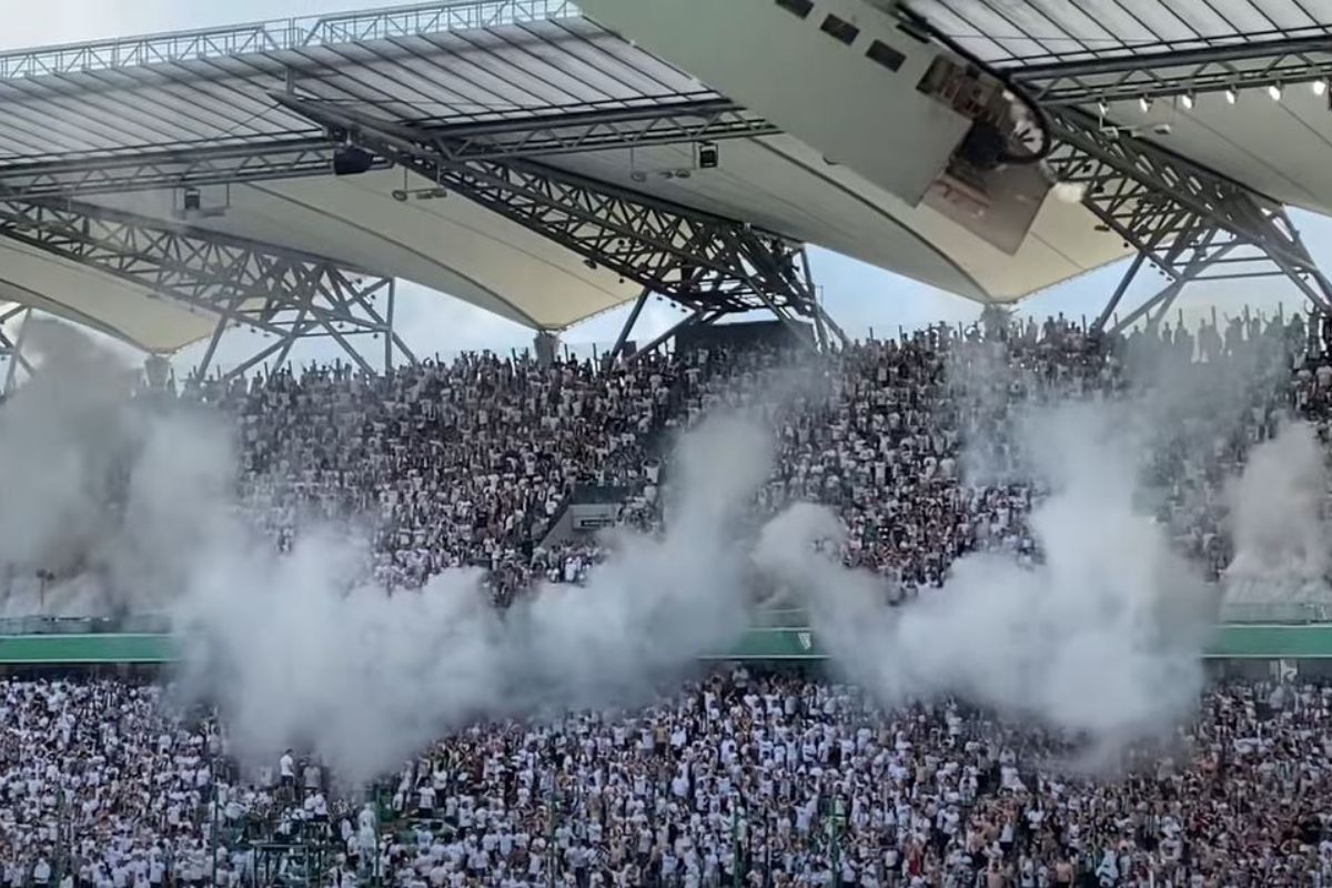 „Jezus na stadionie Legii”. Nietypowe wydarzenie przy Łazienkowskiej w Warszawie