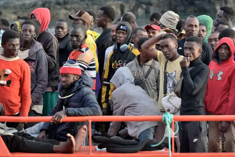 Imigranci z Afryki w Hiszpanii. Zdjęcie ilustracyjne. Foto: PAP/EPA