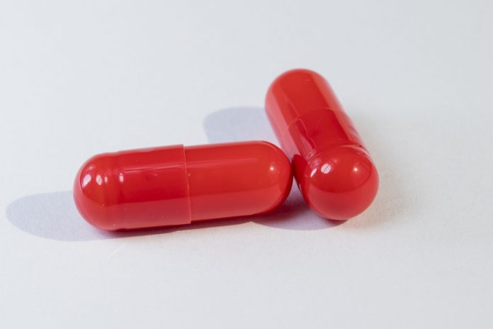 Red pill. Zdjęcie ilustracyjne. Źródło: pixabay
