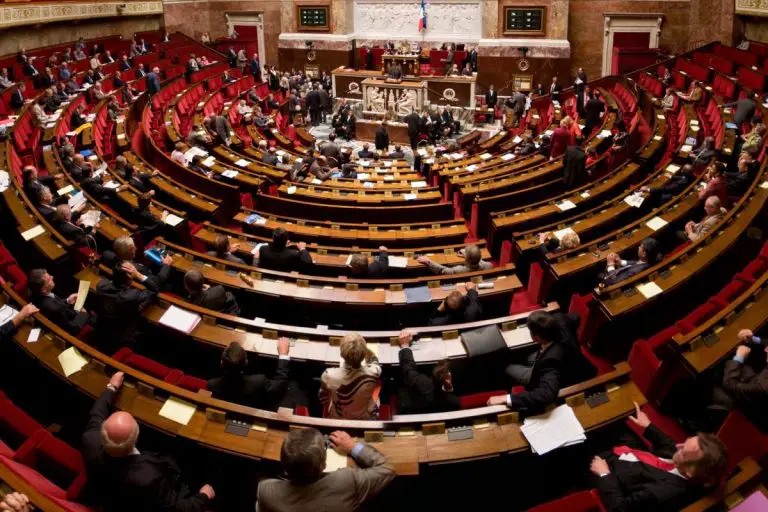 Francuskie Zgromadzenie Narodowe.