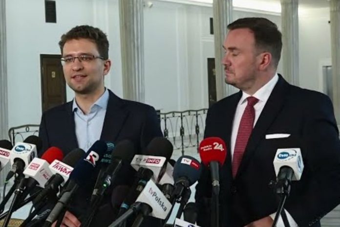 Michał Wawer i Bartosz Bocheńczak z Konfederacji o sytuacji w Wyczółkach.