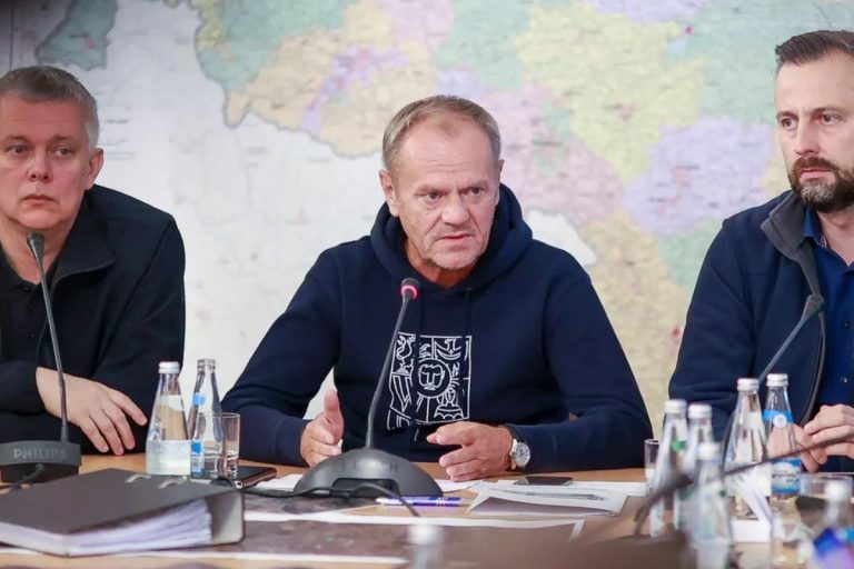 Siemoniak, Tusk, Kosinia-Kamysz, powódź