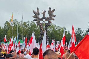 Pomnik Ofiar Ludobójstwa na Kresach Wschodnich w Domostawie. / Foto: Jacek Adamczyk (NCzas)