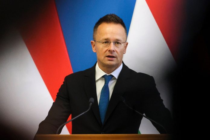 Szef węgierskiej dyplomacji Peter Szijjarto. Foto: PAP/EPA