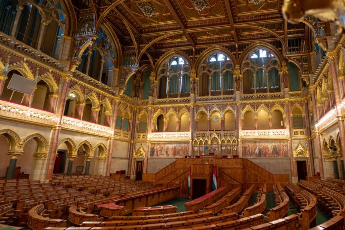 Węgierski parlament.