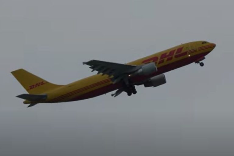 Samolot DHL