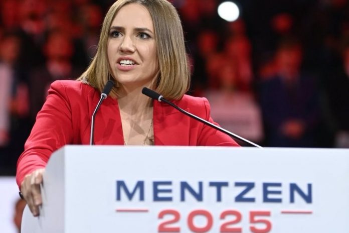 Anna Bryłka podczas konwencji Mentzena.