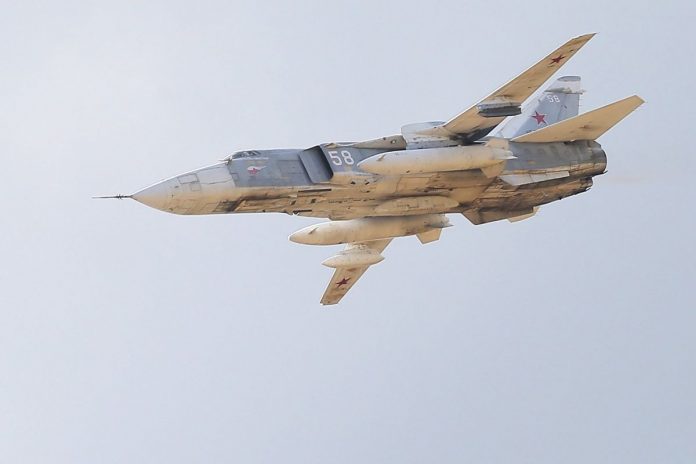 Bombowiec Su-24.