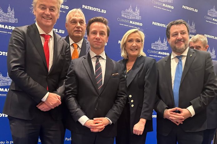 Geert Wilders, Viktor Orban, Krzysztof Bosak, Marine Le Pen oraz Matteo Salvini.