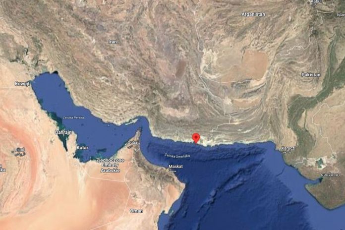 Iran, Zatoka Perska i Zatoka Omańska z zaznaczonym miastem Czabahar, w pobliżu którego odbywają się irańsko-chińsko-rosyjskie manewry. Obrazek ilustracyjny. Źródło: google maps