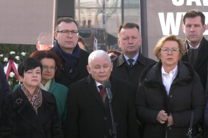 jaroslaw kaczynski miesiecznica smolenska