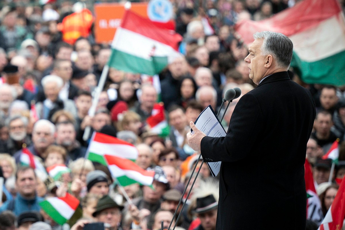 Orban: Walczymy z Brukselą o duszę świata zachodniego. Przyszłość należy do patriotów