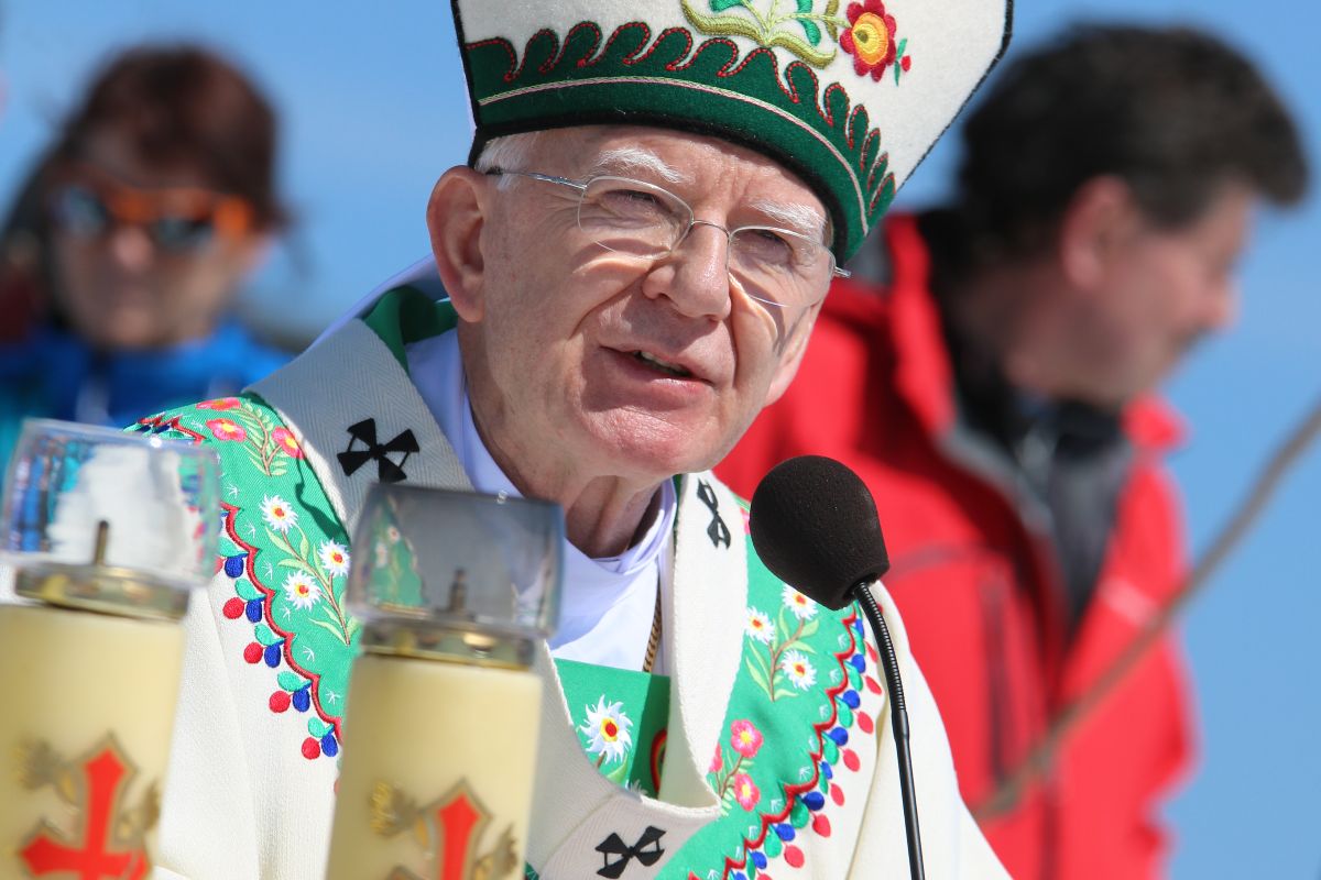 Abp Jędraszewski: Miłość nasza do Polski polega na pragnieniu posiadania dzieci i na szczyceniu się, że jest ich dużo