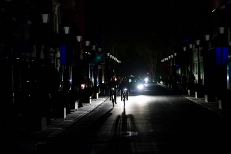 Blackout w Hiszpanii. Co było przyczyną, czy zawiniła zielona energia?