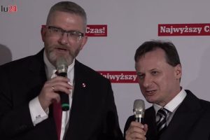 Grzegorz braun i Tomasz Sommer na XVI Konferencji Prawicy Wolnościowej. Foto: print screen X