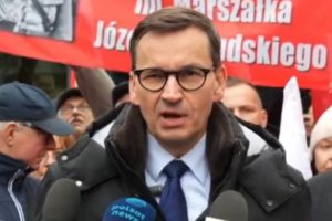 mateusz morawiecki pinokio