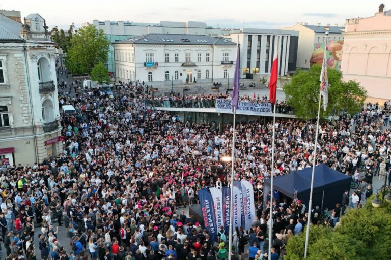 Frekwencja na wiecu Mentzena w Radomiu.