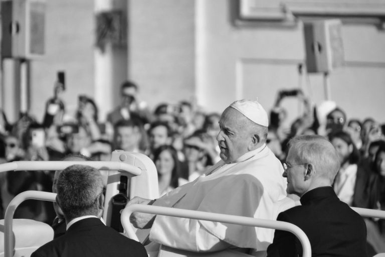 Watykan ogłosił oficjalną przyczynę śmierci papieża oraz jego testament