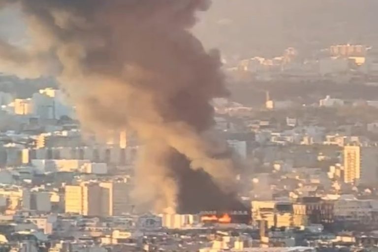 Spektakularny pożar w europejskiej stolicy [VIDEO]