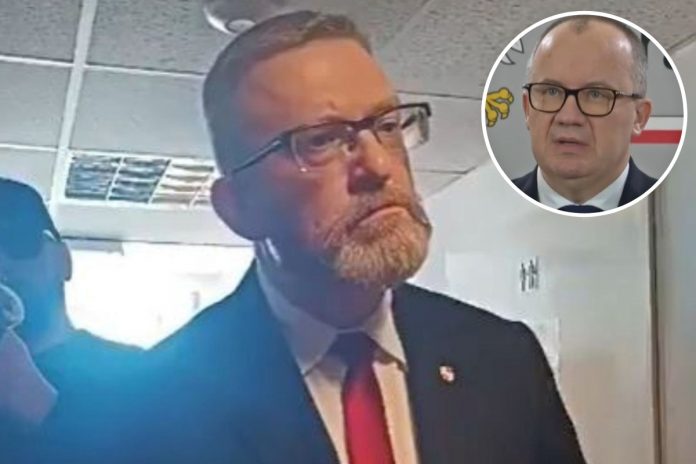 Grzegorz Braun podczas interwencji w szpitalu w Oleśnicy i Adam Bodnar. / Foto: screen