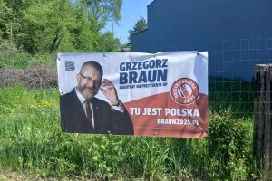 Baner Grzegorza Brauna