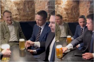 Mentzen, Trzaskowski i Sikorski na piwie w Pubie Mentzen.
