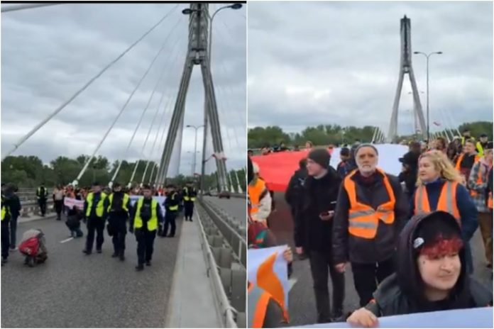 Ostatnie Pokolenie blokuje most w Warszawie.