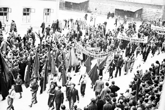 Pochód pierwszomajowy w Krakowie, 1936. Zdjęcie ilustracyjne. / foto: domena publiczna