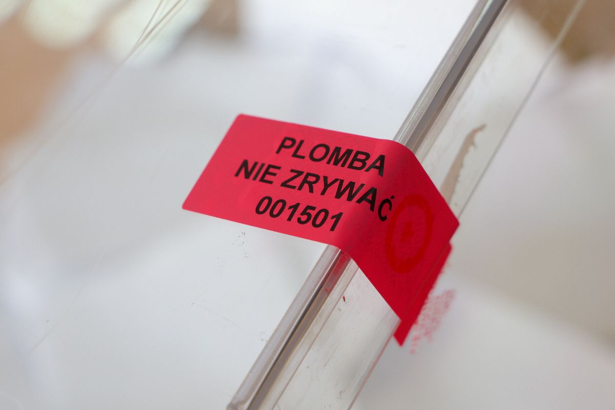Afera NASK. Przedstawiciel koalicji rządowej nie wyklucza unieważnienia wyborów. „Bardzo duże zagrożenie”