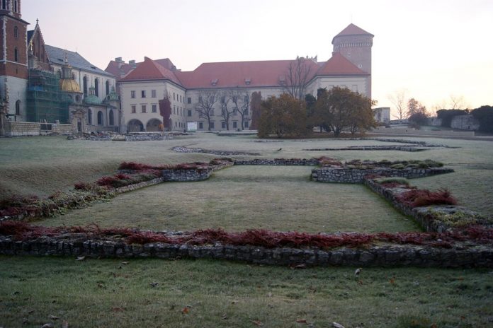 Pozostałości po kościele św. Jerzego na Wawelu. Foto: wikimedia/Zygmunt Put
