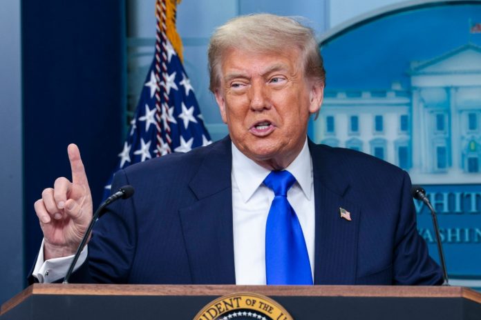 Prezydent Stanów Zjednoczonych Ameryki Donald Trump podczas konferencji prasowej w Białym Domu. Foto: PAP/EPA
