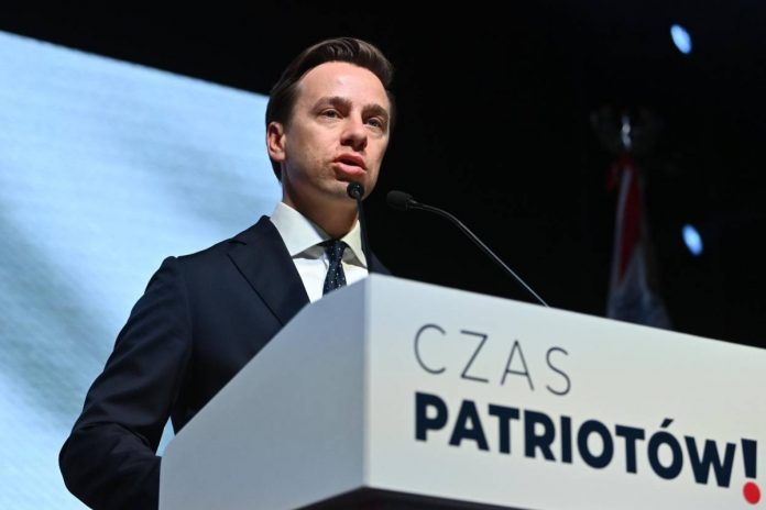 Krzysztof Bosak podczas przemówienia na Kongresie Ruchu narodowego w Kaliszu. Foto: X/Krzysztof Bosak