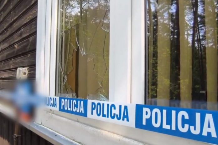 otwock celestynow policja zbita szyba opuszczony dom